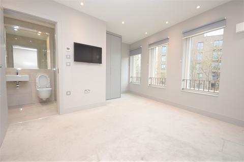 2 bedroom flat to rent, Doggett Road London SE6