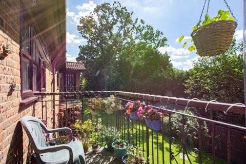 8 Balmoral Gardens, Bexley, DA5 1HR