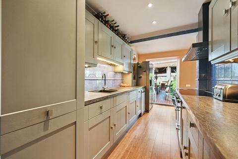 17 Fairfield Way, Epsom, KT19 0EF