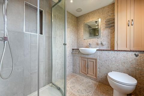 17 Fairfield Way, Epsom, KT19 0EF