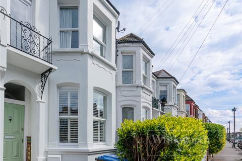 60 Bathurst Gardens, London, NW10 5HY