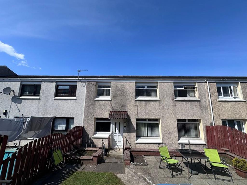 Chapelhall, Airdrie ML6 3 bed terraced house for sale £100,000