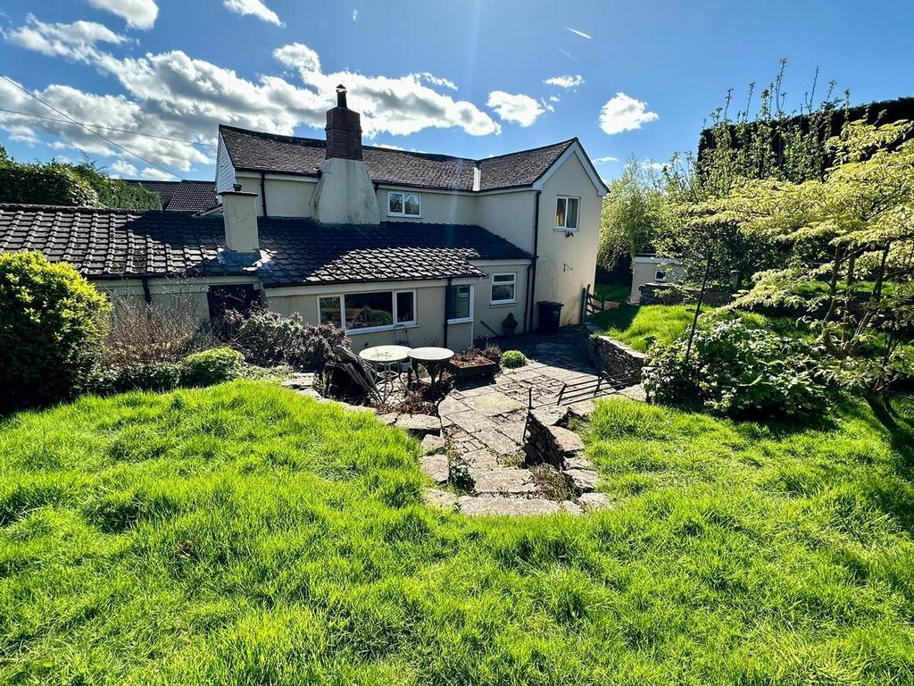 Kingstone, Hereford, HR2 3 bed detached house for sale £375,000