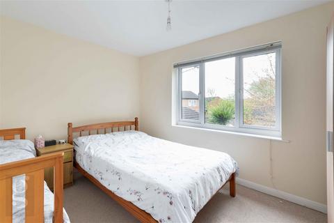 5 Chisel Close, Hereford, HR4 9XF