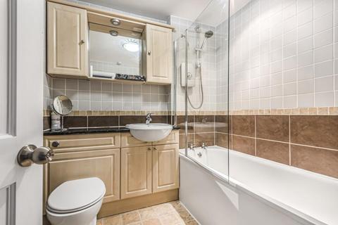 4 Burwell Meadow, Witney, OX28 5JQ
