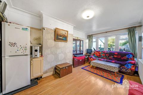 1 Alicia Close, Harrow, HA3 8HP