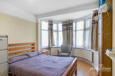 1 Alicia Close, Harrow, HA3 8HP