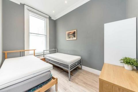 2 bedroom apartment to rent, Elsham Road London W14