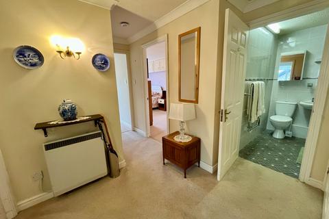 2 bedroom flat for sale, Stockport Road, Marple, Stockport, SK6