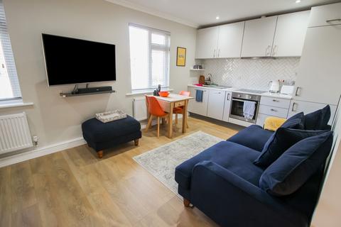 1 bedroom flat to rent, Rickmansworth Road, Pinner, HA5