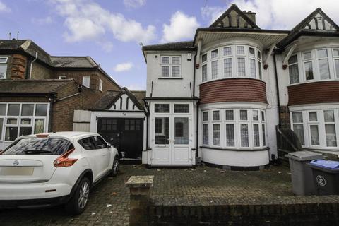 3 bedroom semi-detached house to rent, Northwick Avenue, Harrow, HA3