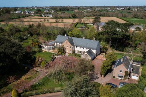 7 bedroom detached house for sale, Le Mont des Vignes, Jersey JE3