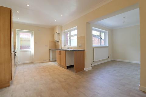 25 Barrow Close, Marlborough, SN8 2BD