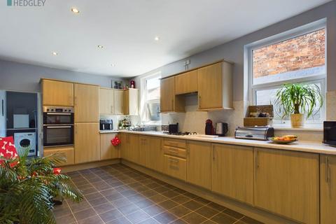 4 bedroom terraced house for sale, Coatham Road, Redcar