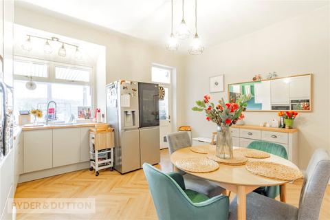 112 Fraser Street, Shaw, Oldham, OL2 7SD