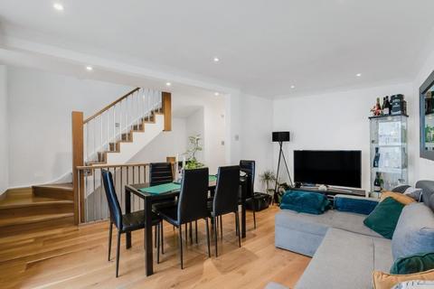 4 bedroom terraced house to rent, Fortune Green Road, West Hampstead, NW6