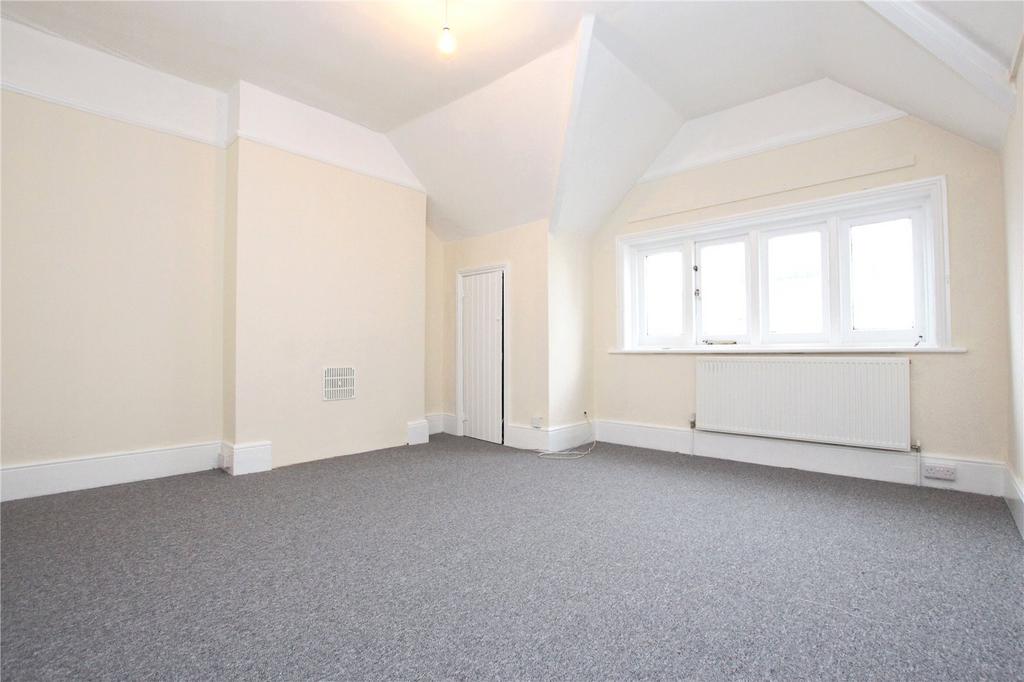 Rowlands Road, Worthing, West Sussex... 2 bed flat to rent £1,100 pcm