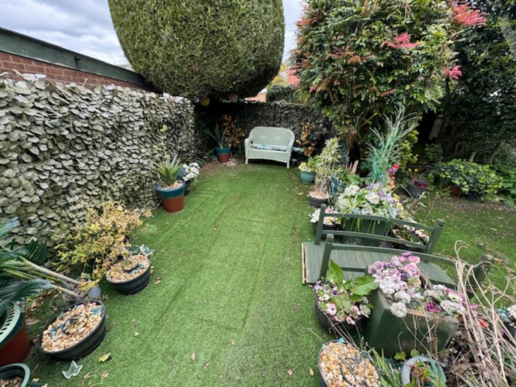 27 high street rear garden 2