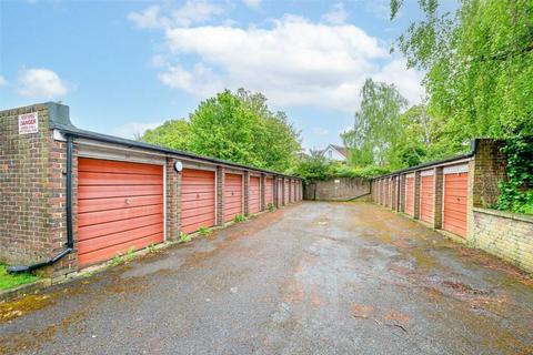 35 Kempton Close, Erith, DA8 3SR