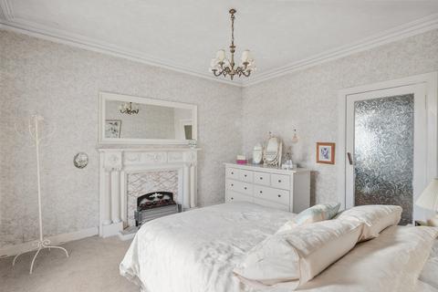 3 bedroom cottage for sale, High Street, Bonnybridge, FK4