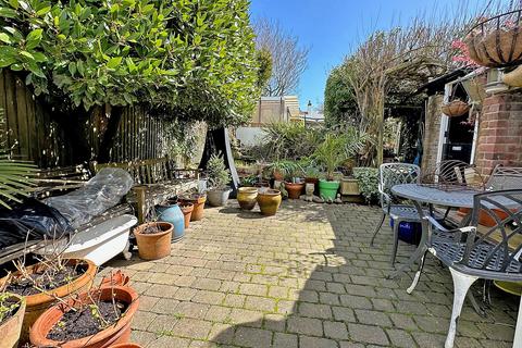 4 bedroom semi-detached house for sale, Larkfield Way, Brighton BN1