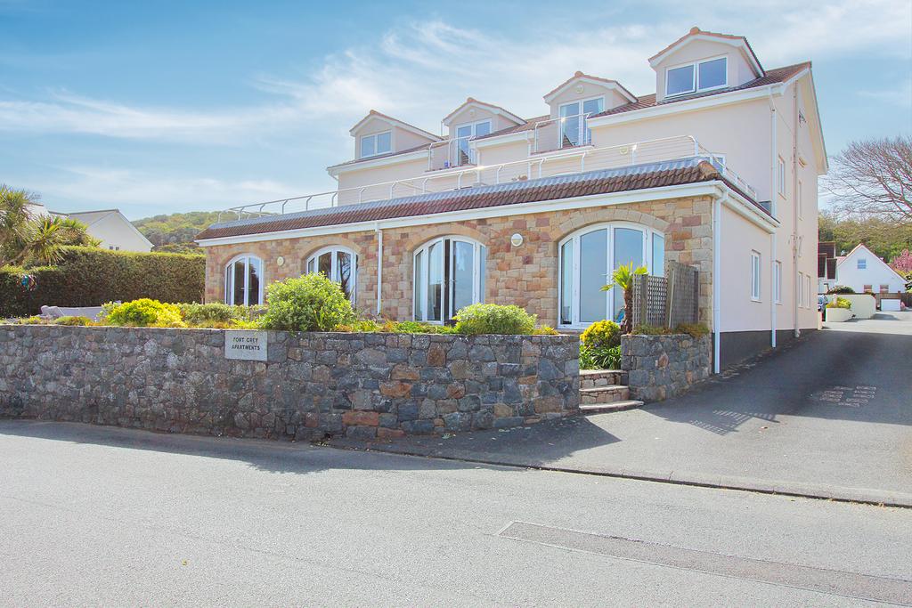 Route de la Lague, Torteval, Guernsey, GY8 2 bed property for sale £575,000