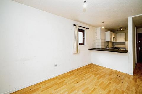 1 bedroom flat to rent, Wycliffe End, Aylesbury