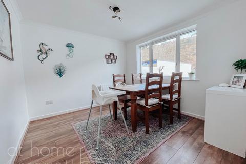 5 Beach Road, Porthtowan, Truro, TR4 8AA