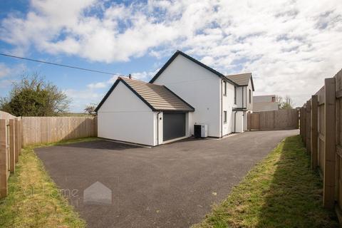 Garth Lodge Penstraze, Chacewater, Truro, TR4 8PH