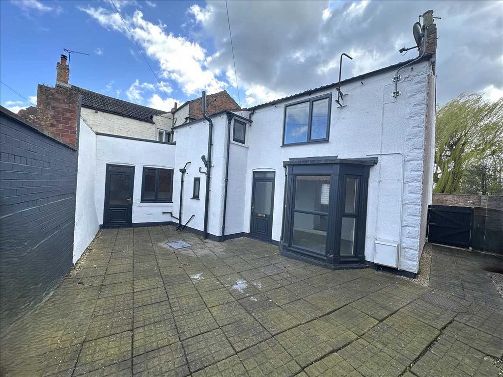 Rear Courtyard: