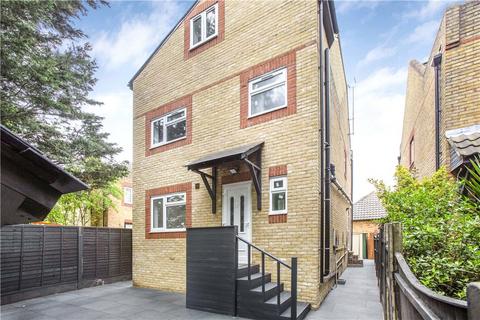 6 bedroom detached house to rent, London, Newham E6