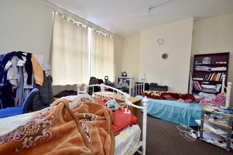 1 bedroom flat for sale, St. James Road, Highfields, Leicester, LE2