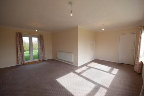3 bedroom detached house to rent, Nelson Court, Watton, IP25