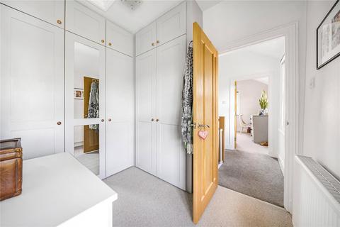 102 Edgell Road, Staines-upon-thames, TW18 2EL