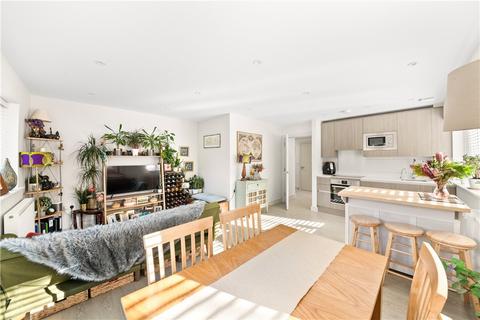 1 bedroom apartment for sale, High Street, Uxbridge, Middlesex