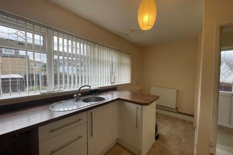 2 bedroom end of terrace house to rent, Wiltshire Road, Chadderton, Oldham, OL9 7RY