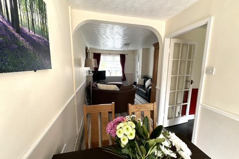 3 bedroom semi-detached house for sale, Dallow Crescent, Burton-on-Trent, DE14