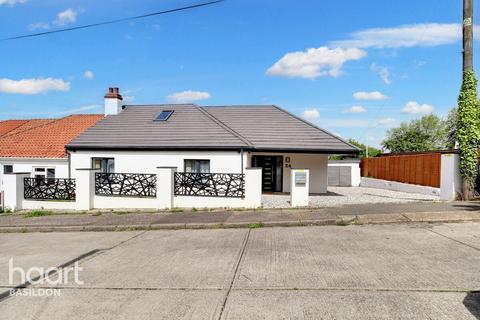 3 bedroom semi-detached house for sale, Rectory Gardens, Basildon