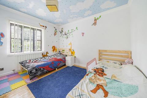 Flat 1, 36 Kingsend, Ruislip, HA4 7DA