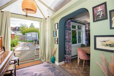 16 Dorset Way, Twickenham, TW2 6NB