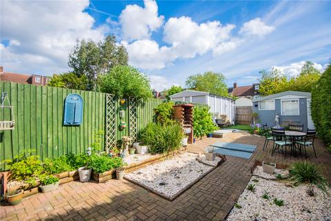 16 Dorset Way, Twickenham, TW2 6NB