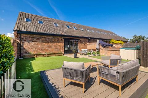 3 bedroom barn conversion for sale, Back Lane, Great Yarmouth NR29