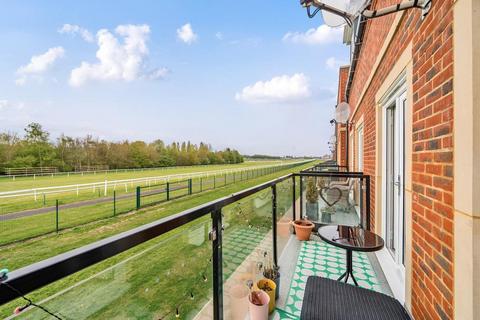 4 bedroom townhouse for sale, Newbury,  Berkshire,  RG14