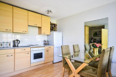 2 bedroom flat for sale, Constitution Hill, Woking, GU22