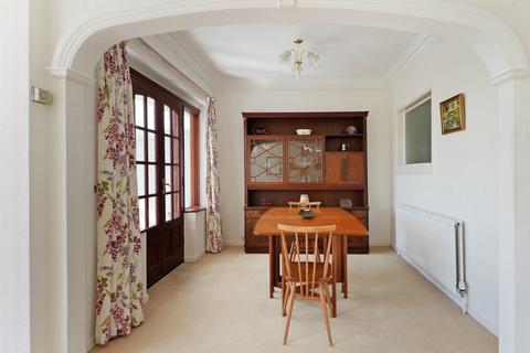 2 Stonecroft Road, Sheffield, S17 4DE