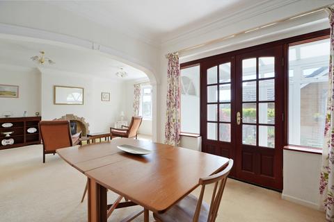 2 Stonecroft Road, Sheffield, S17 4DE