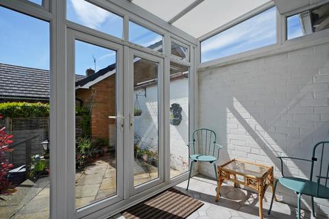 2 Stonecroft Road, Sheffield, S17 4DE