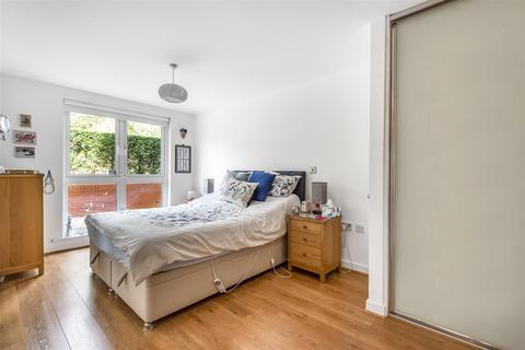 2 bedroom apartment for sale, Constitution Hill, Woking, Surrey, GU22