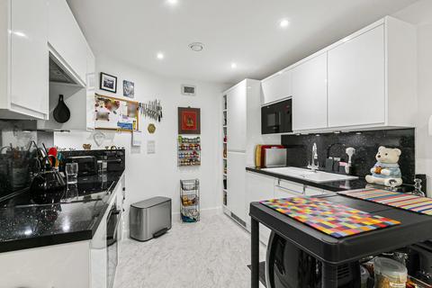 Flat 7, Park Heights Constitution Hill, Woking, GU22 7RT
