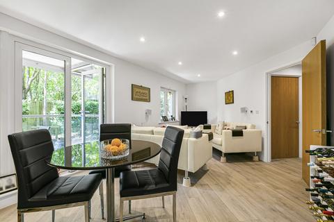 Flat 7, Park Heights Constitution Hill, Woking, GU22 7RT